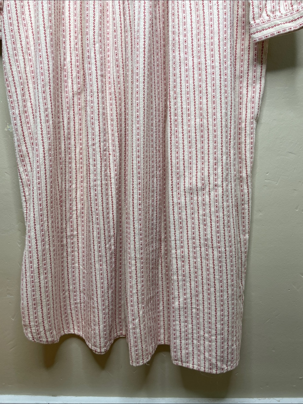 VINTAGE LL Bean Dobby Stripe Flannel Victorian Sleepwear Granny Nightgown Large - Picture 7 of 13